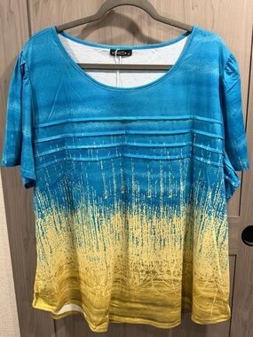 Casual Scoop-Neck Ombre Tee in Blue and Yellow by Evonna
